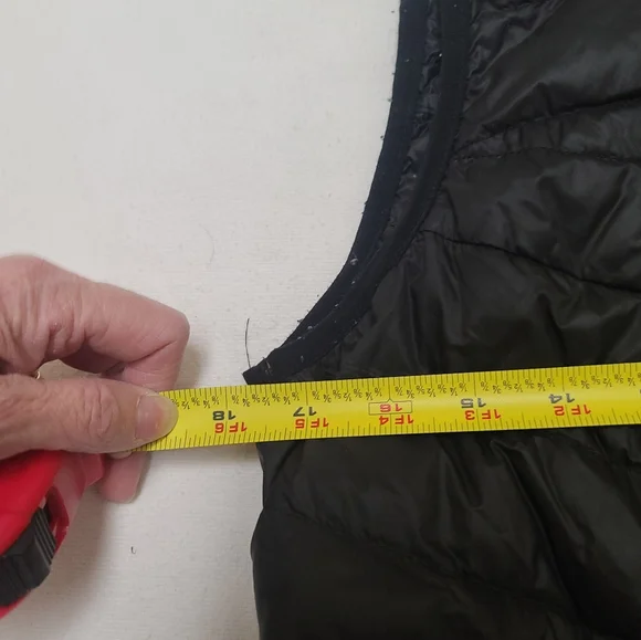 Lands End Long Down Black Puffer Vest Size Xs - Picture 3 of 9